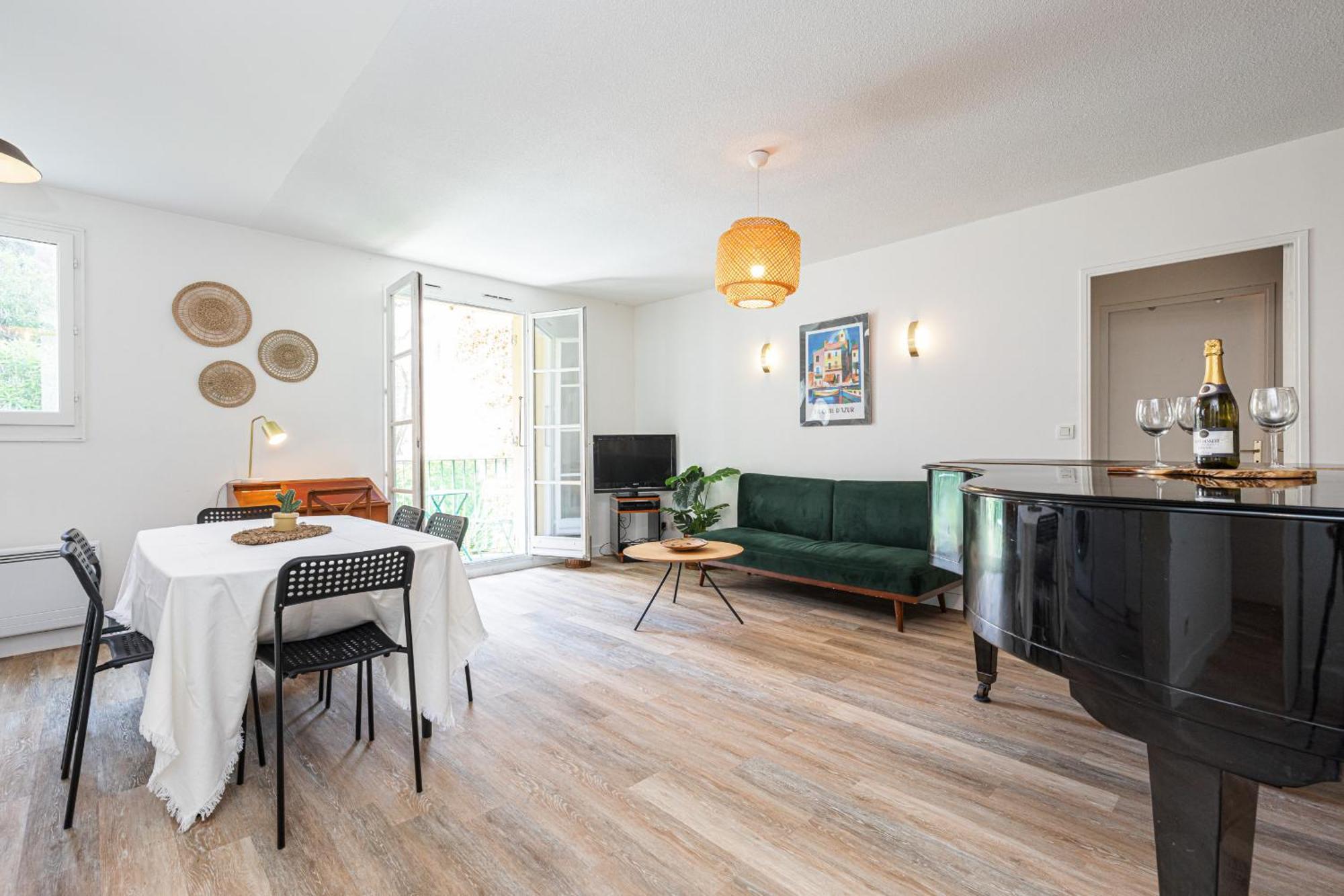 Apartamento 2 Bdrs & Parking In The Old Town ! Niza Exterior foto